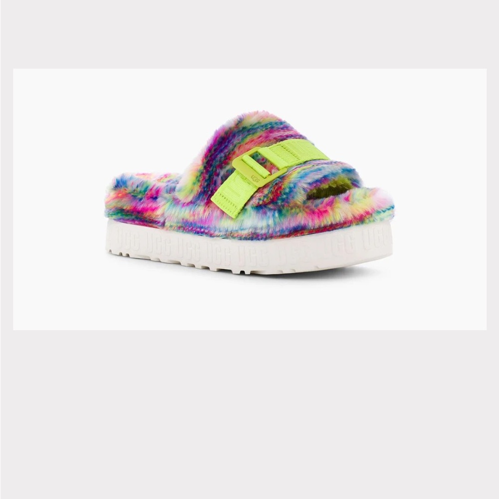 UGG Women’s Fluffita Pixelate